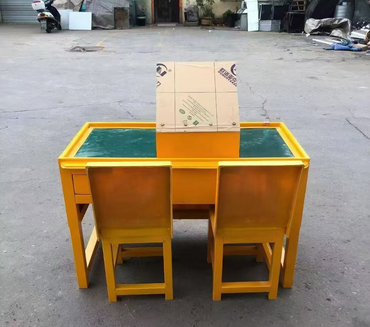衡水防静电导通桌井下煤矿火工品发放桌：危险品流转的安全守护者
